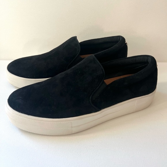 Steve Madden Black suede slip on Shoes - Picture 1 of 11
